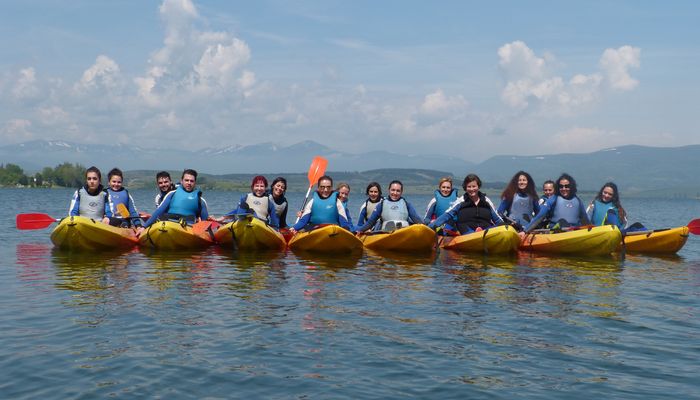 Kayaks y Canoas en aguas tranquilas